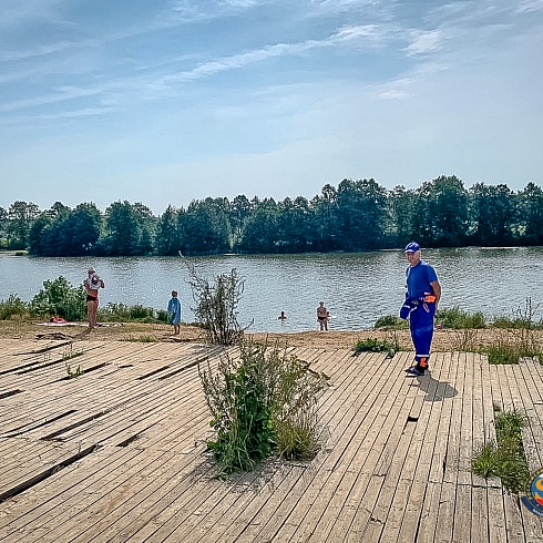 Спасатели регионального РОССОЮЗСПАСа в выходные патрулировали в Камешковском районе на озере Запольском